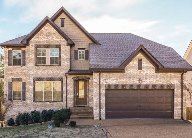 Property at 244 Crooked Creek Ln, Hendersonville, TN 37075, 3 beds, 2.5 baths
