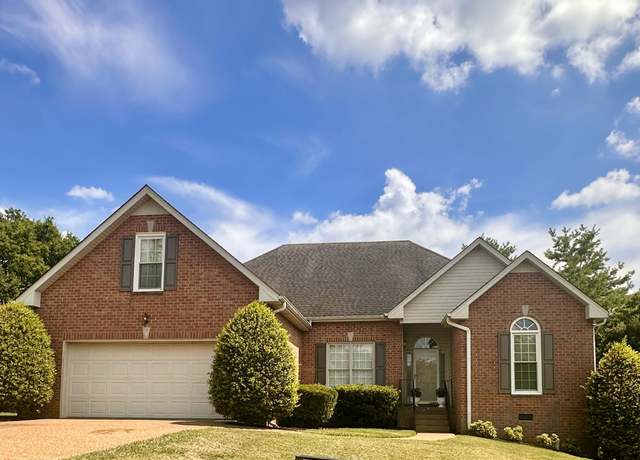Property at 113 Huntington Pl, Hendersonville, TN 37075, 3 beds, 2 baths