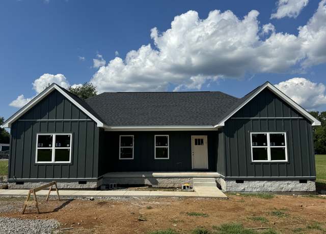 Property at 2108 Laws Hill Cir, Lewisburg, TN 37091, 3 beds, 2 baths