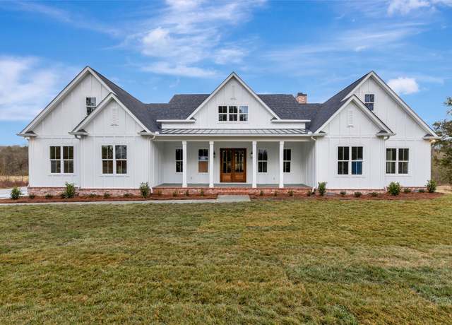 Property at 0 Iron Bridge Rd, Columbia, TN 38401, 4 beds, 3.5 baths