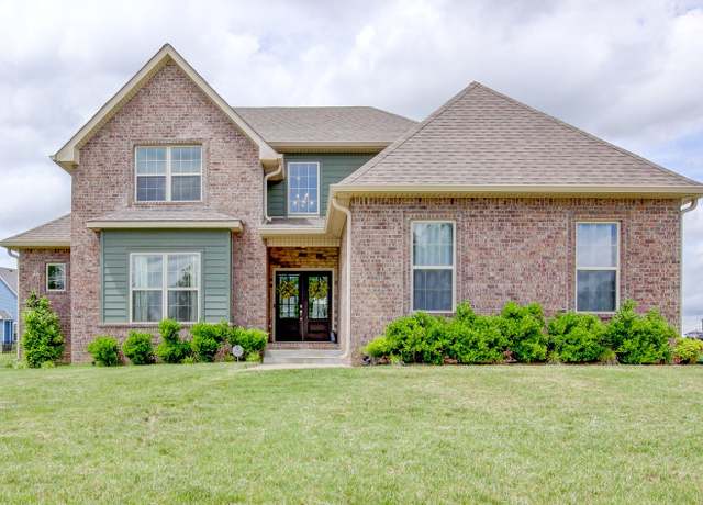 Property at 592 Dexter Dr, Clarksville, TN 37043, 4 beds, 3 baths