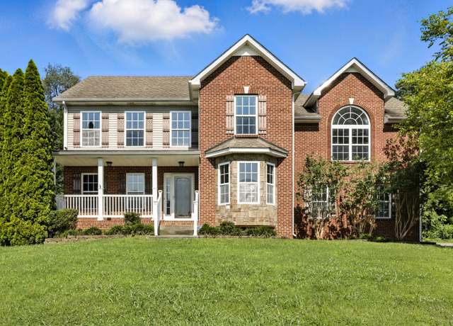 Property at 900 Piter Rd, Clarksville, TN 37043, 3 beds, 3.5 baths