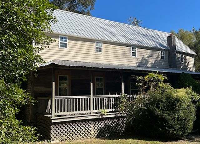Property at 5114 Tennessee Ridge Rd, Waverly, TN 37185, 5 beds, 3 baths
