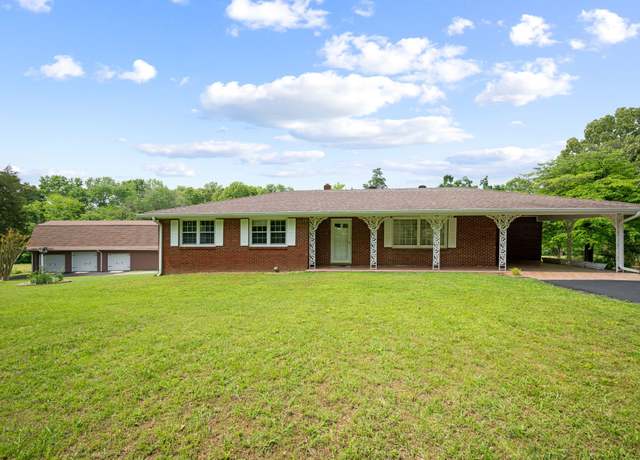 Property at 915 Taylor Cir, Burns, TN 37029, 4 beds, 3 baths