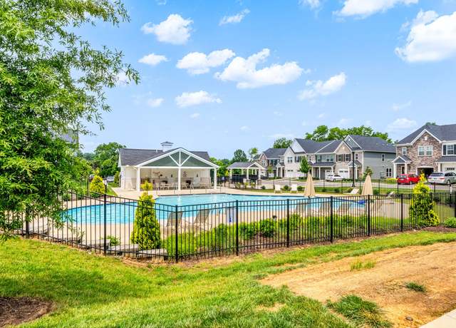 Property at 331 Victoria Dr, Lebanon, TN 37090, 3 beds, 2.5 baths