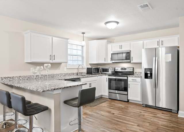 Property at 766 Boreal Way, Clarksville, TN 37042, 5 beds, 2.5 baths