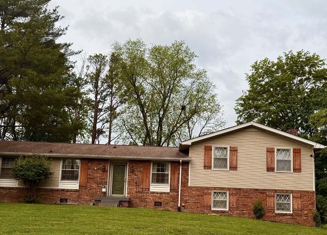 Property at 104 Homestead Ct, Hendersonville, TN 37075, 3 beds, 2 baths