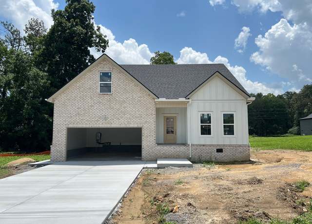 Property at 560 Oak Glen Dr, Smithville, TN 37166, 3 beds, 2.5 baths