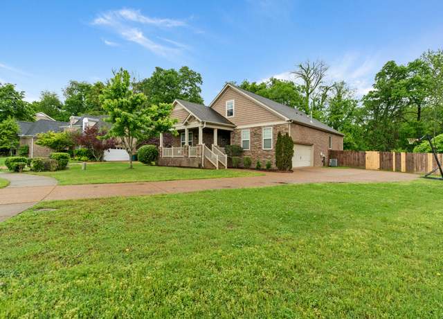 Property at 2014 Morton Dr, Spring Hill, TN 37174, 3 beds, 2 baths