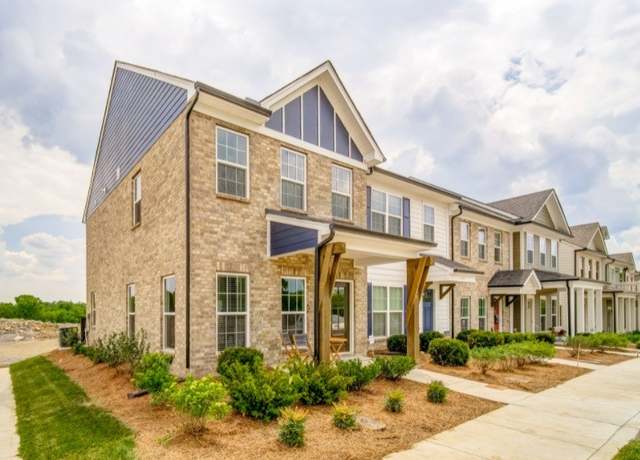 Property at 127 Harvard Dr, Gallatin, TN 37066, 2 beds, 2.5 baths