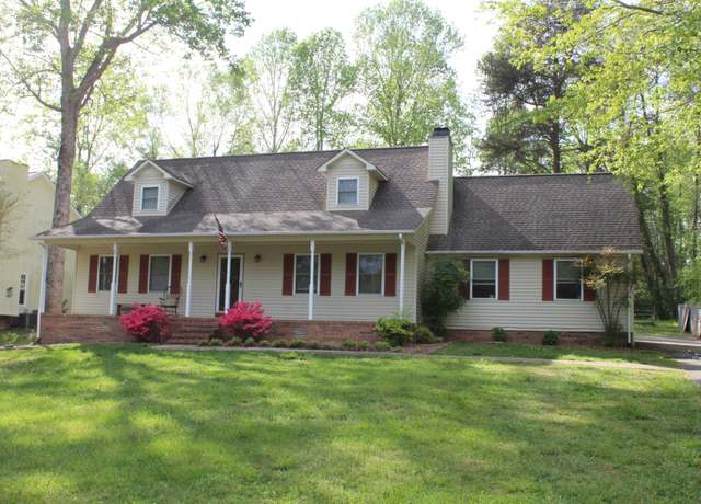 Property at 1719 Heathrow Dr, Cookeville, TN 38506, 3 beds, 2.5 baths