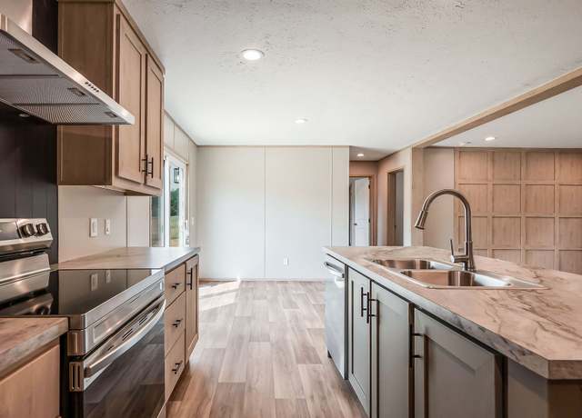 Property at 1791 Indian Mound Rd, Sparta, TN 38583, 3 beds, 2 baths