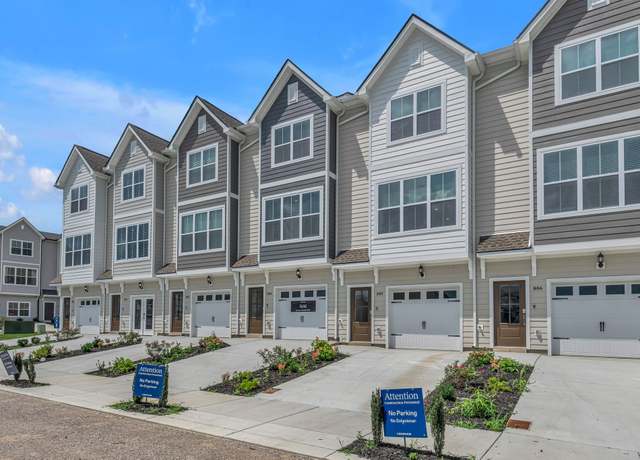 Property at 805 Taylor Dr, Chapel Hill, TN 37034, 2 beds, 2.5 baths