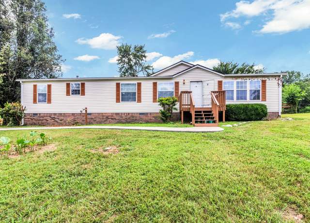 Property at 369 Canoe Branch Rd, Castalian Springs, TN 37031, 3 beds, 2 baths