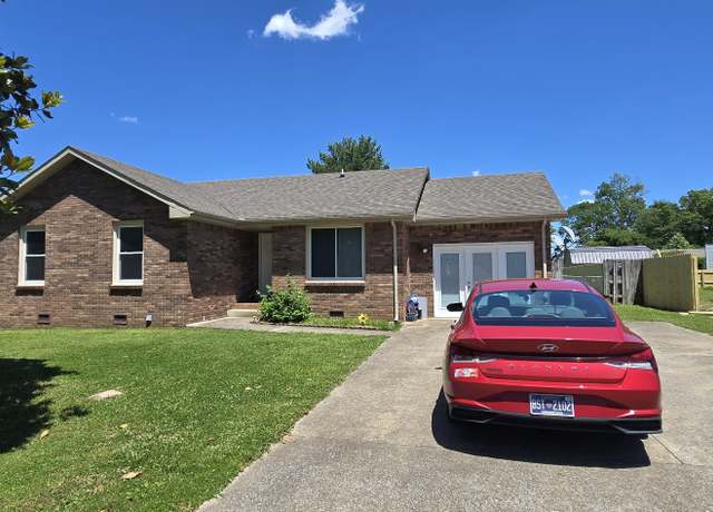 Property at 211 Northwood Ter, Clarksville, TN 37042, 3 beds, 2 baths