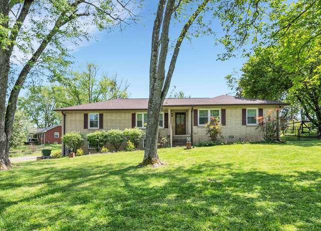 Property at 227 Hale Ave, Gallatin, TN 37066, 4 beds, 1.5 baths
