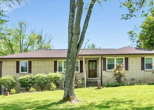 Property at 227 Hale Ave, Gallatin, TN 37066, 4 beds, 1.5 baths