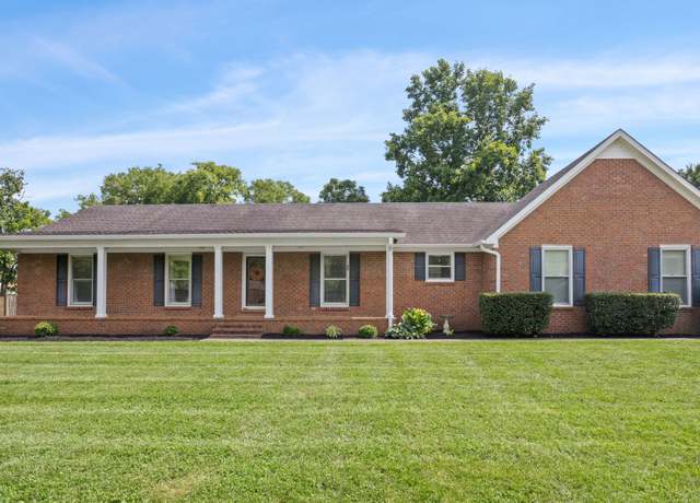 Property at 811 Banner Dr, Murfreesboro, TN 37129, 3 beds, 2 baths