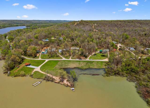 Property at 11460 Crooked Creek Rd, Lobelville, TN 37097, 2 beds, 1 bath