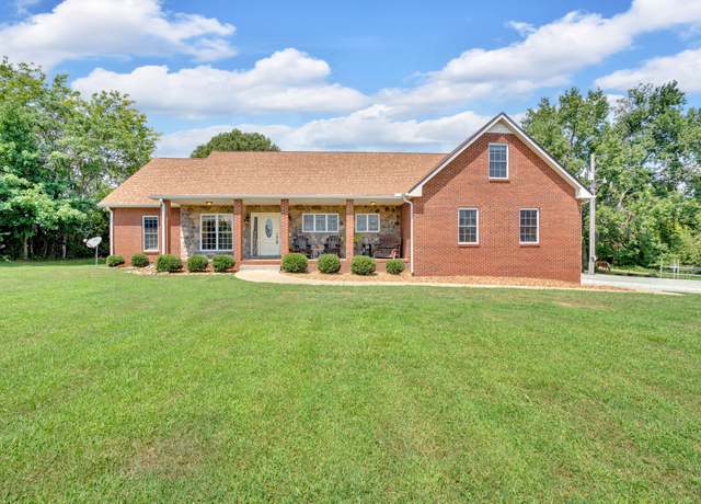 Property at 6056 Greenbrier Cemetery Rd, Greenbrier, TN 37073, 3 beds, 3.5 baths