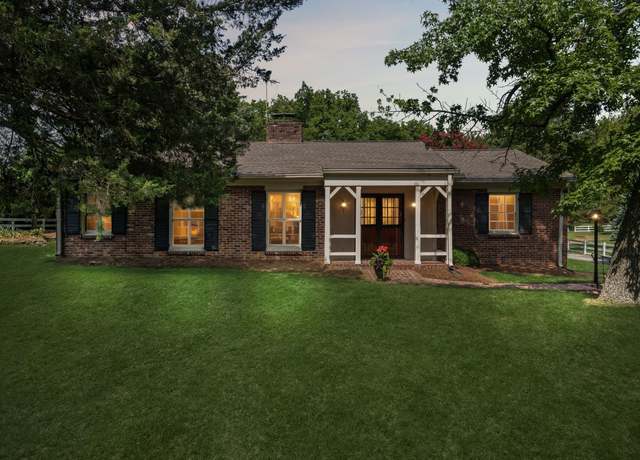 Property at 4719 Granny White Pike, Nashville, TN 37220, 3 beds, 2 baths