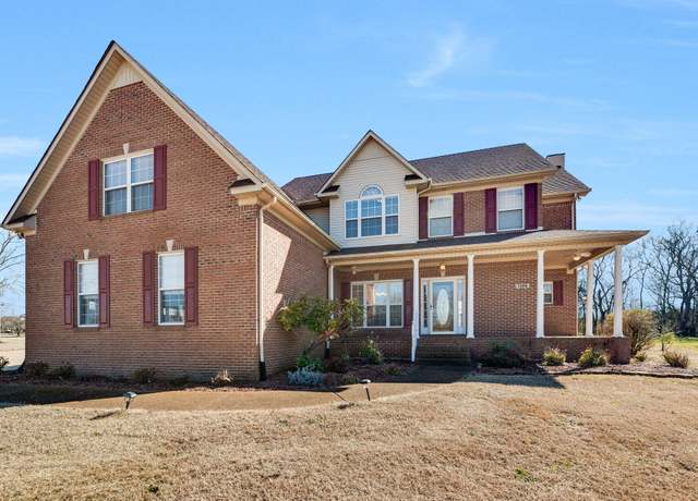 Property at 1326 Charleston Ln, Columbia, TN 38401, 3 beds, 2.5 baths