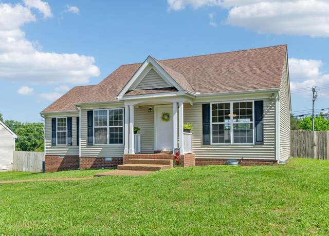 Property at 2908 Torrence Trl, Spring Hill, TN 37174, 3 beds, 2 baths