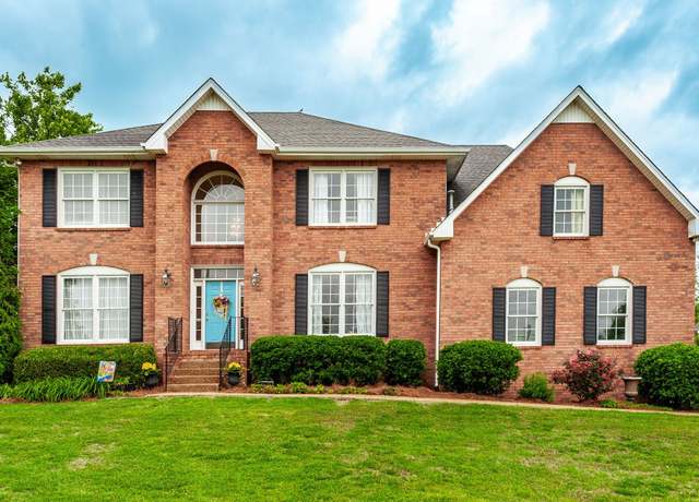 Property at 101 Annas Ct, Hendersonville, TN 37075, 3 beds, 2.5 baths