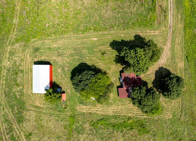 Property at 5376 E Robertson Rd, Orlinda, TN 37141, 5 beds, 2.5 baths