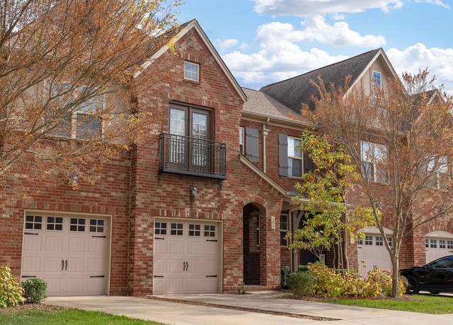 Property at 207 Bixby Private Ln, Hendersonville, TN 37075, 3 beds, 2.5 baths
