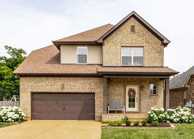 Property at 108 Jameson Pl, Hendersonville, TN 37075, 4 beds, 2.5 baths