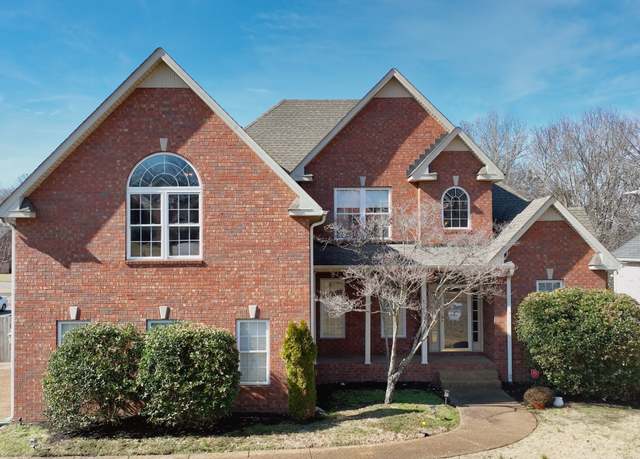 Property at 127 Crooked Creek Ln, Hendersonville, TN 37075, 3 beds, 2.5 baths