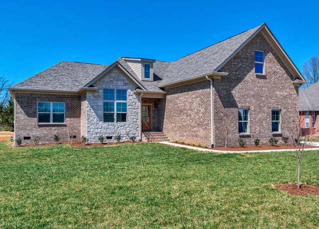 Property at 200 Creekside Dr, Lewisburg, TN 37091, 3 beds, 2 baths