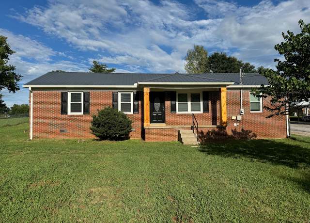 Property at 204 Redbud Ln, Unionville, TN 37180, 4 beds, 1.5 baths