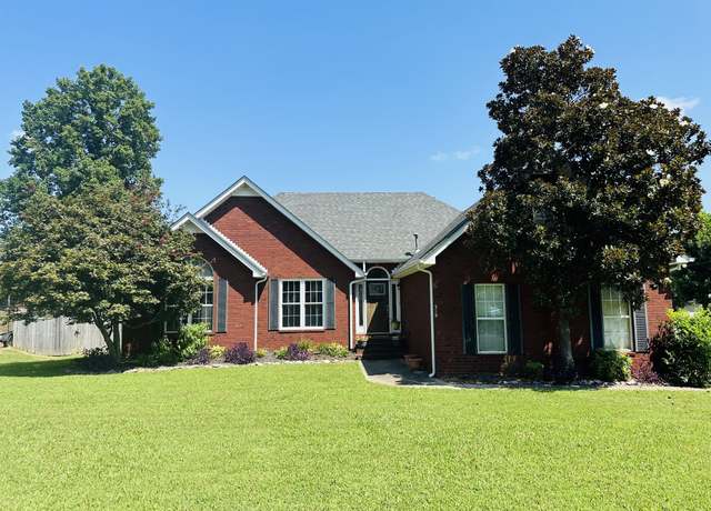 Property at 319 Trenton Ct, Murfreesboro, TN 37130, 3 beds, 2 baths