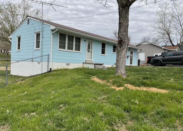 Property at 406 High St, Dickson, TN 37055, 2 beds, 1 bath