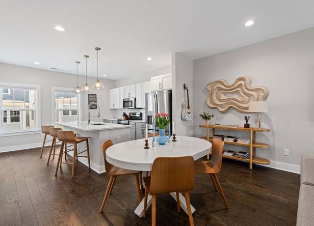 Property at 6719 Charlotte Pike #4, Nashville, TN 37209, 3 beds, 3.5 baths