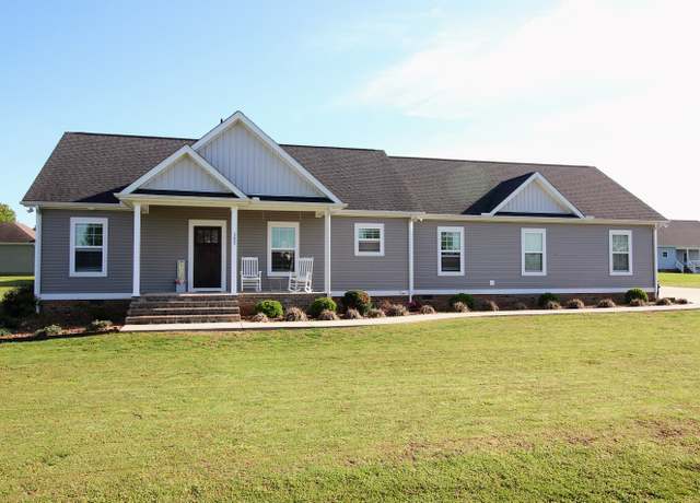 Property at 185 Charlotte Dr, Winchester, TN 37398, 3 beds, 2 baths