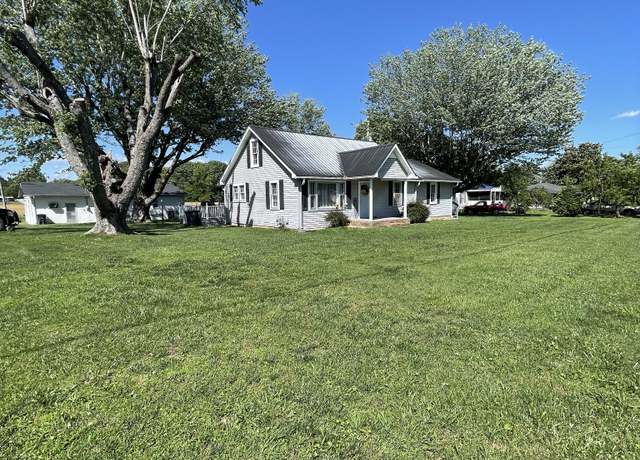 Property at 903 Days Rd, Lafayette, TN 37083, 3 beds, 2 baths