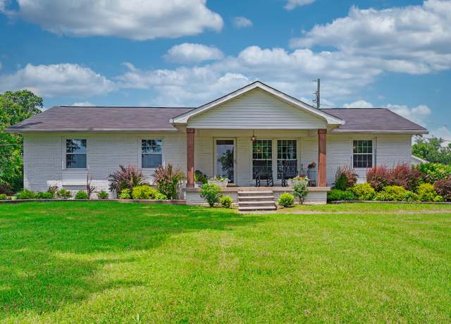 Property at 1440 South Water Ave, Gallatin, TN 37066, 3 beds, 2 baths