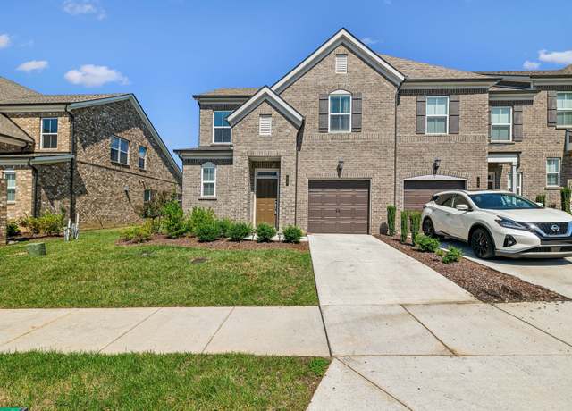 Property at 312 Cheval Dr, Gallatin, TN 37066, 3 beds, 2.5 baths