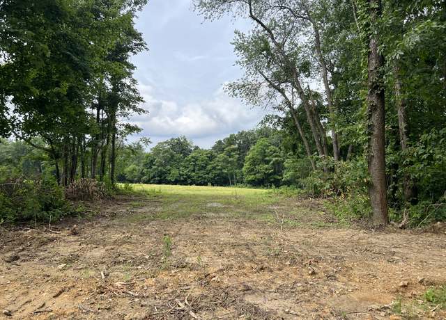 Property at 21 Annie Hollow Rd, Westmoreland, TN 37186