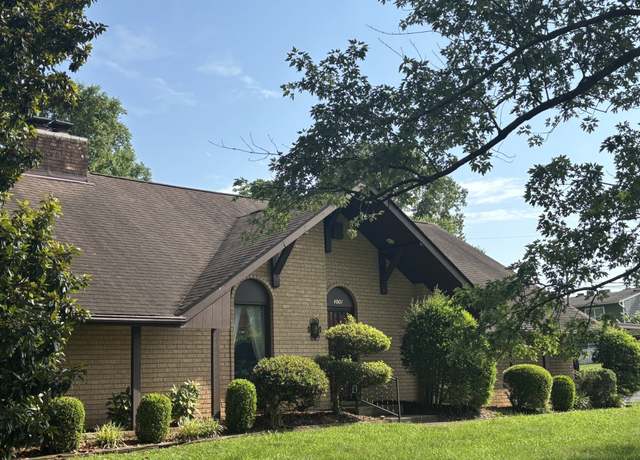 Property at 4001 Lake Pkwy, Hermitage, TN 37076, 4 beds, 2 baths