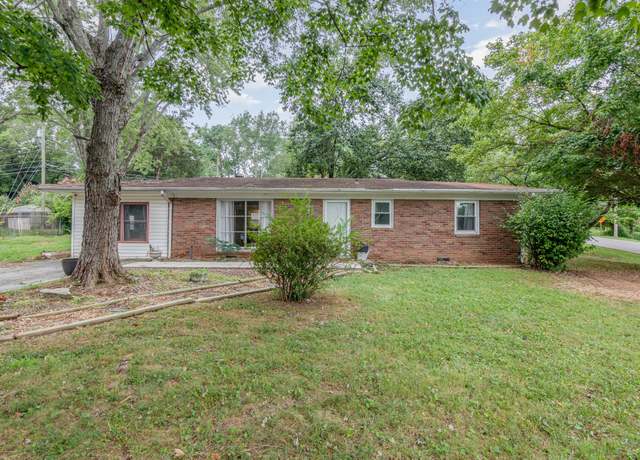Property at 7 Garth Dr, Clarksville, TN 37040, 3 beds, 1 bath