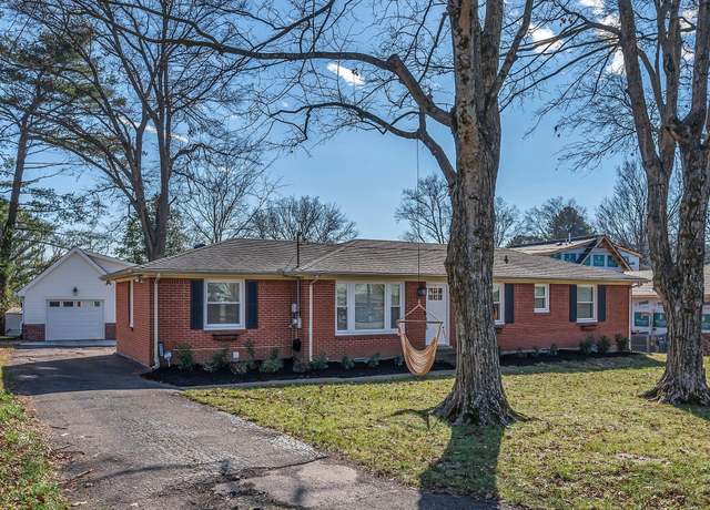 Property at 4717 W Longdale Dr, Nashville, TN 37211, 3 beds, 2.5 baths