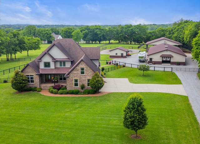 Property at 113 St Charles Way, Gallatin, TN 37066, 3 beds, 2.5 baths
