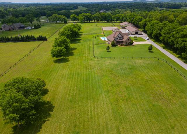Property at 113 St Charles Way, Gallatin, TN 37066, 3 beds, 2.5 baths