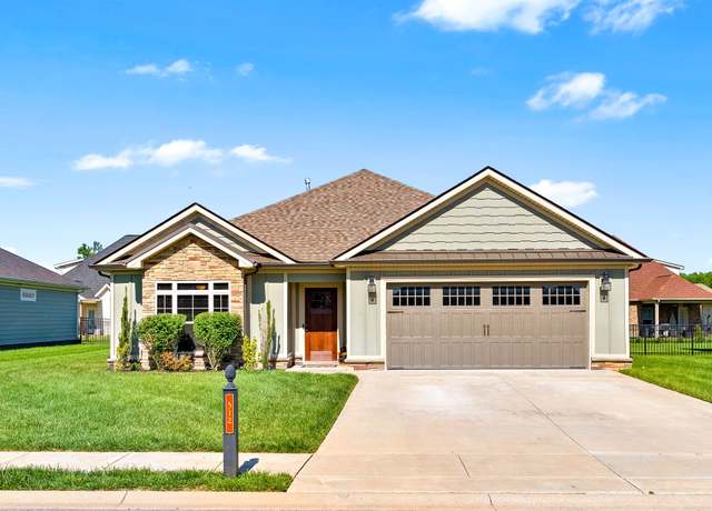 Property at 312 Lowline Dr, Clarksville, TN 37043, 3 beds, 2 baths