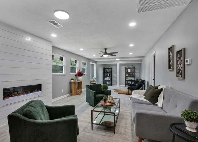 Property at 404 Morton St, Smyrna, TN 37167, 6 beds, 4 baths