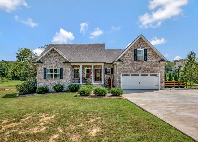 Property at 1034 Hayshed Rd, Dickson, TN 37055, 3 beds, 2 baths